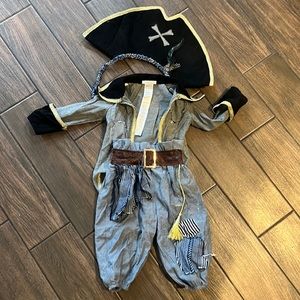 boys, Pottery Barn, pirate costume size 3 t